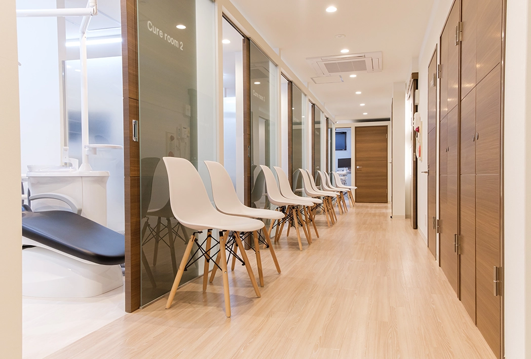 ご予約不要!駅ちかで年中無休土日祝も夜まで診療している歯科医院